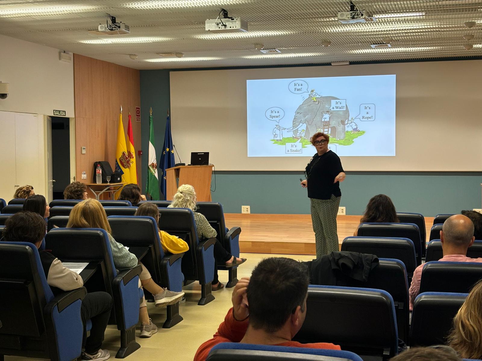 Éxito del curso COIL con la experta Eva Haug en la UCA