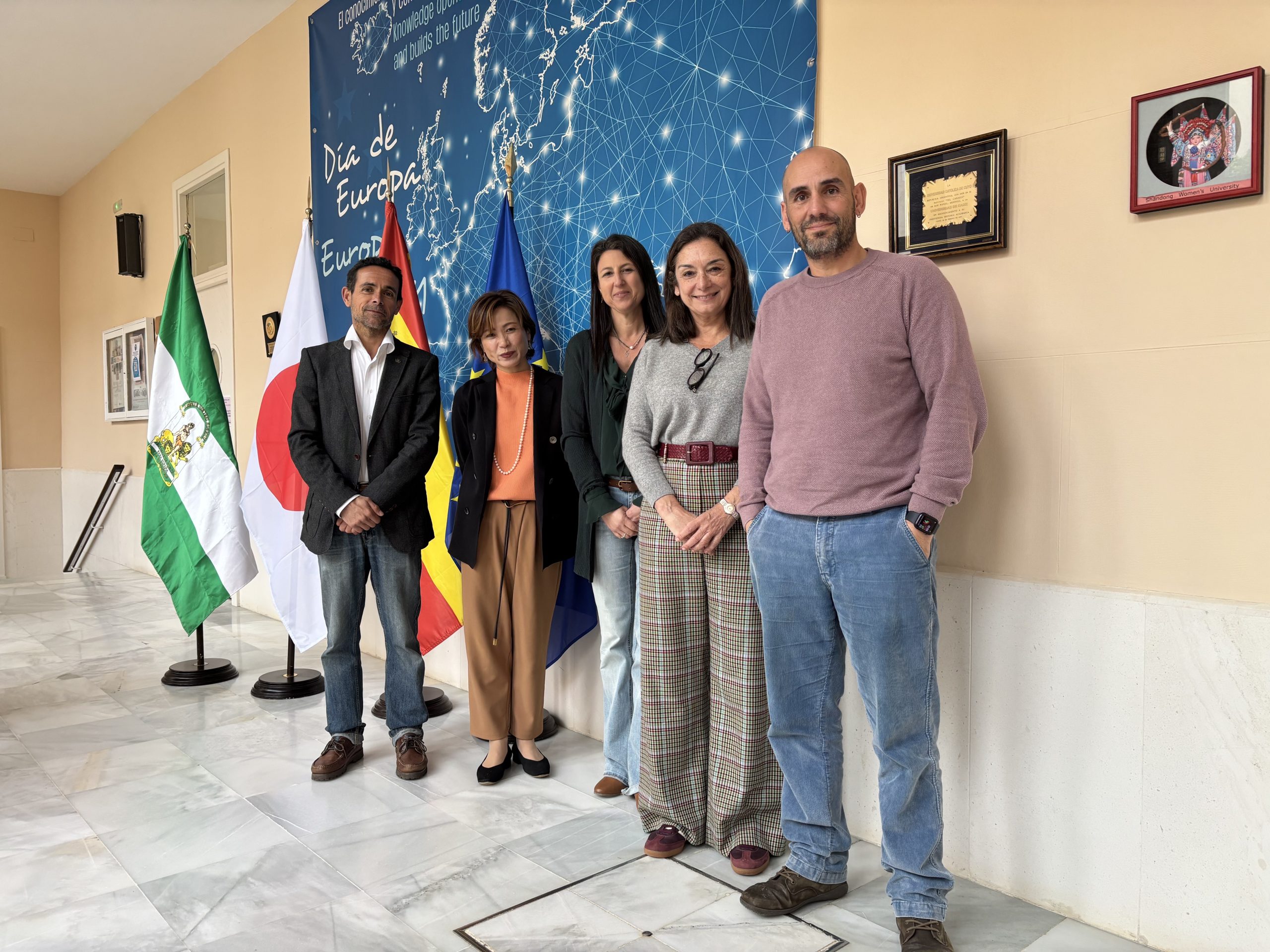 Keiko Ikeda visita la UCA para fortalecer la cooperación con la Universidad de Kansai